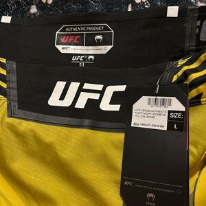 UFC Venum Authentic Fight Night Women’s Skort – Size L (NWT)